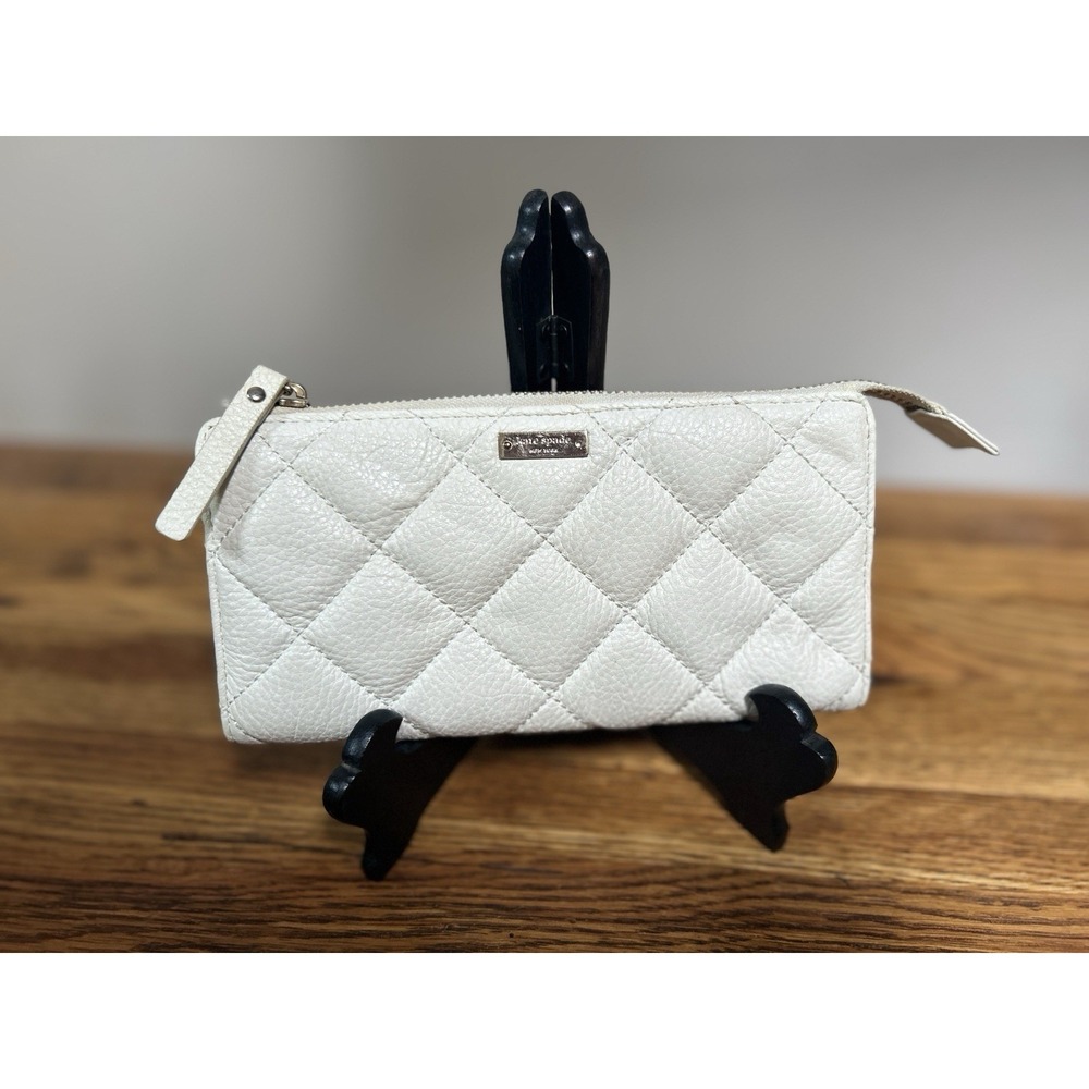 Kate Spade New York Cream Wallet Coin Pocket Quilted Zip top